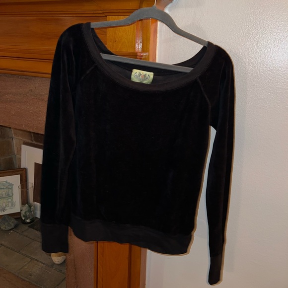 Vintage Juicy Couture size large velvet off the shoulder top in black - Picture 2 of 6